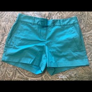 Vineyard Vines blue shorts